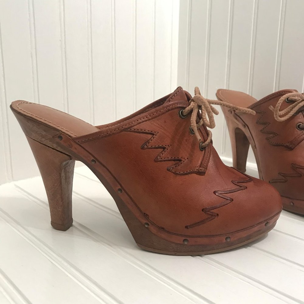 Vintage 70's QualiCraft Wooden Heel Platform Clogs - Picture 8 of 14